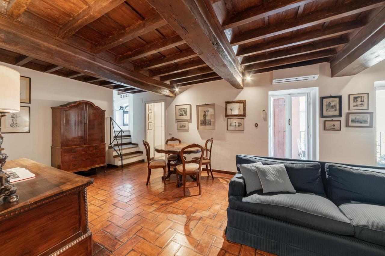 Domus Quiritum Charming, Appartamento D'Epoca A Campo De' Fiori โรม ภายนอก รูปภาพ