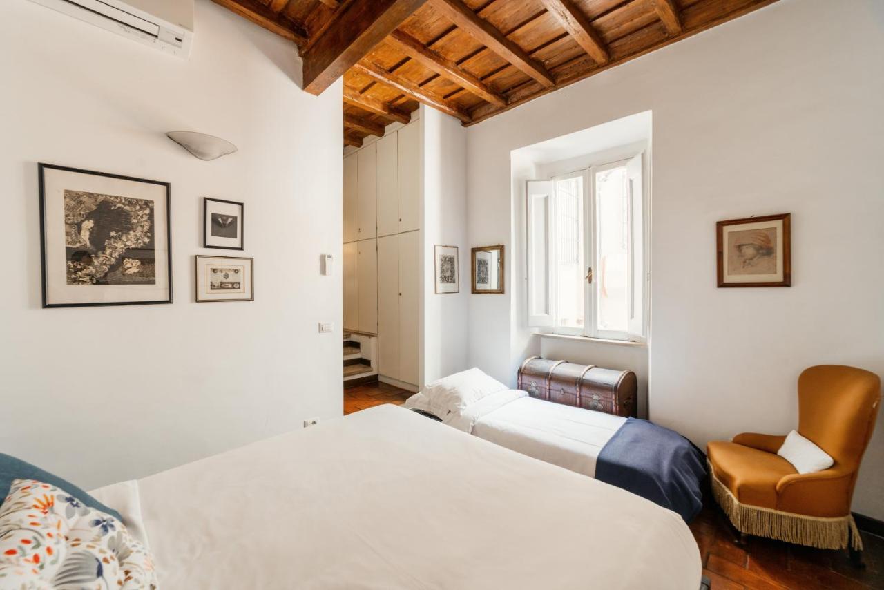 Domus Quiritum Charming, Appartamento D'Epoca A Campo De' Fiori โรม ภายนอก รูปภาพ