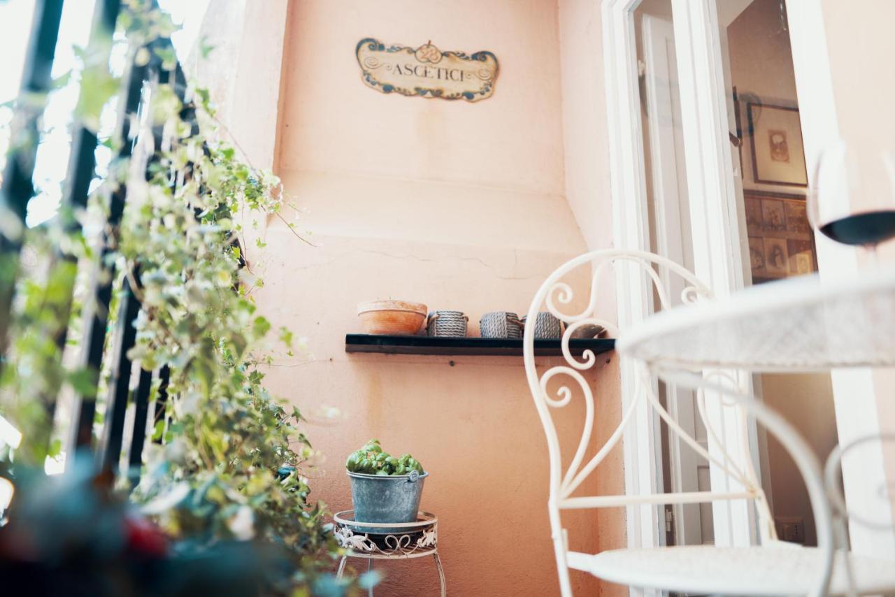 Domus Quiritum Charming, Appartamento D'Epoca A Campo De' Fiori โรม ภายนอก รูปภาพ