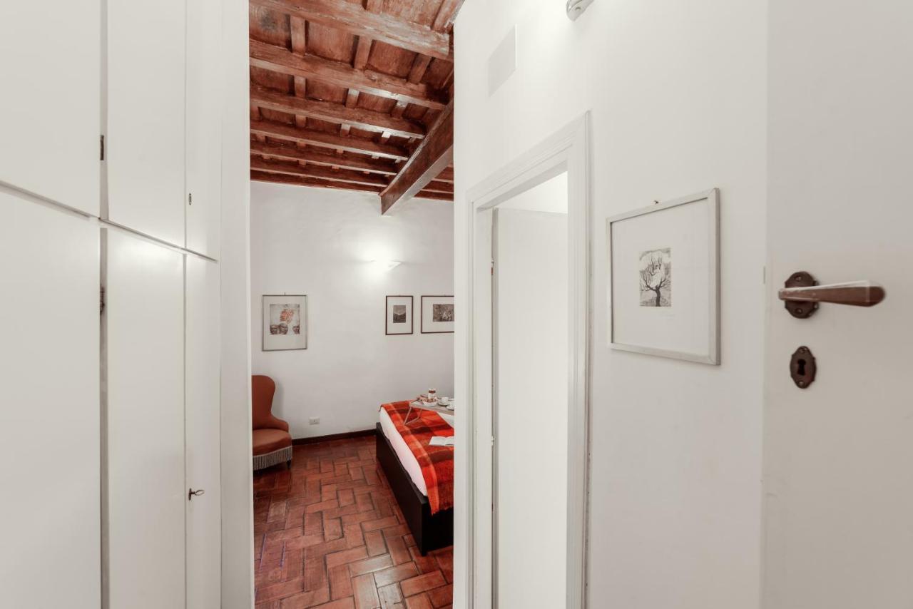 Domus Quiritum Charming, Appartamento D'Epoca A Campo De' Fiori โรม ภายนอก รูปภาพ