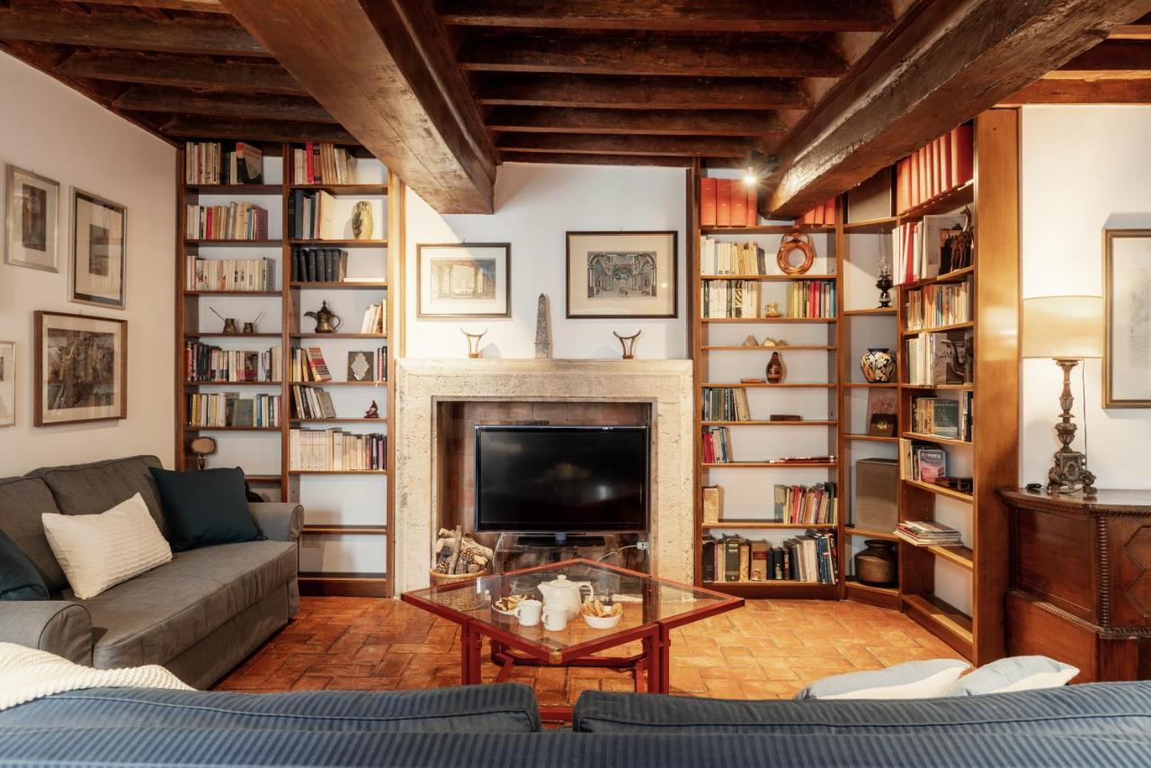 Domus Quiritum Charming, Appartamento D'Epoca A Campo De' Fiori โรม ภายนอก รูปภาพ