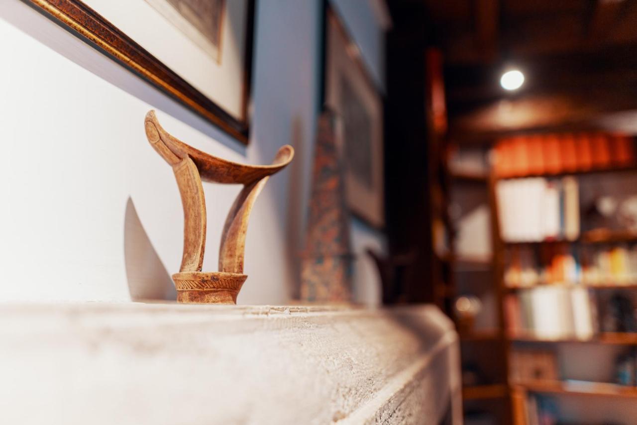 Domus Quiritum Charming, Appartamento D'Epoca A Campo De' Fiori โรม ภายนอก รูปภาพ