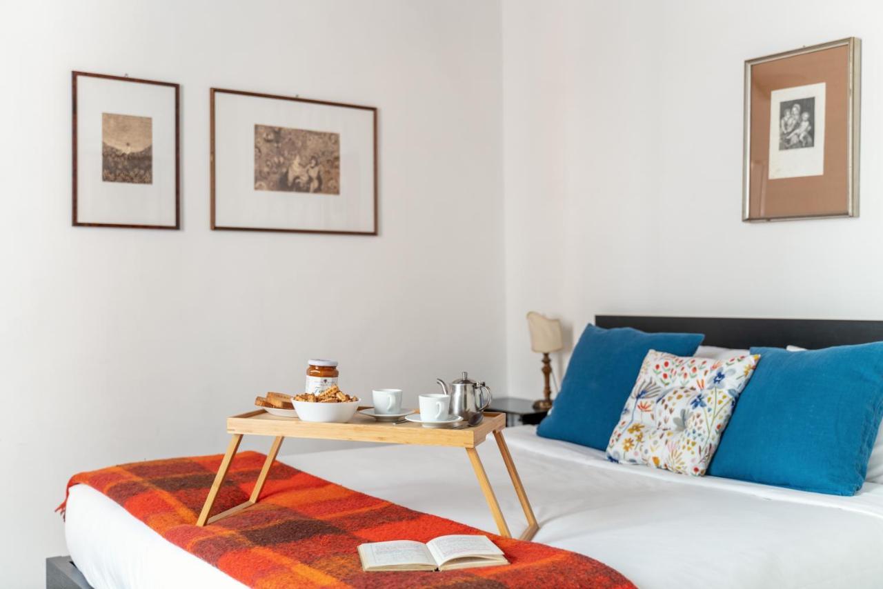 Domus Quiritum Charming, Appartamento D'Epoca A Campo De' Fiori โรม ภายนอก รูปภาพ
